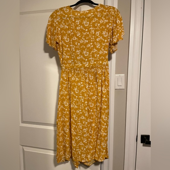 Yellow and White Floral Dress - Picture 3 of 4